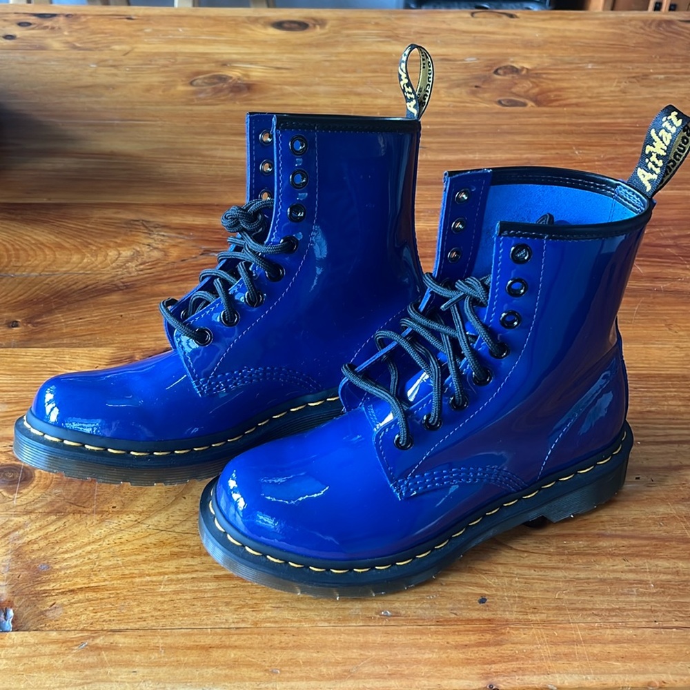DR. MARTENS 1460 Boots